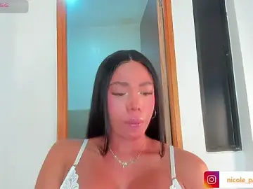 Stripchat Live Sex Cam of Nicole_Paradise