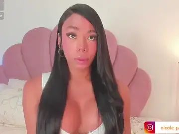 Stripchat Sex Cam of Nicole_Paradise