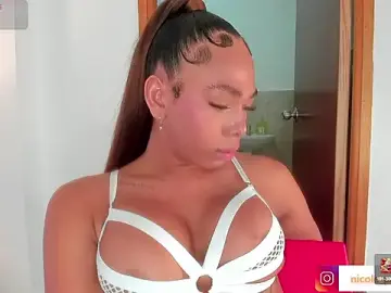 Stripchat Adult Webcam of Nicole_Paradise