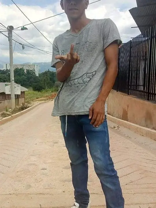 damian_bottom_bigcock