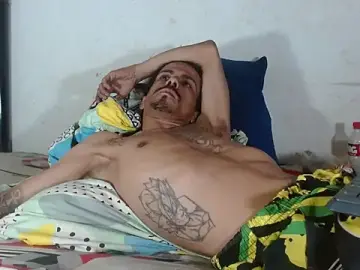 Stripchat Adult Webcam of damian_bottom_bigcock