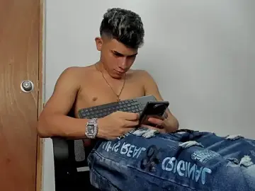 Stripchat Live Sex of andrew_rose_