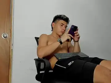 Stripchat Adult Video Chat of andrew_rose_