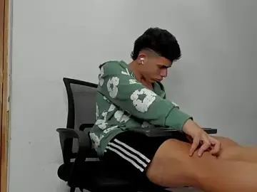 Stripchat Sex Chat of andrew_rose_