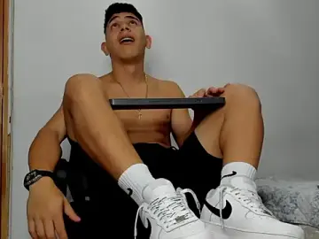 Stripchat Best Webcam of andrew_rose_