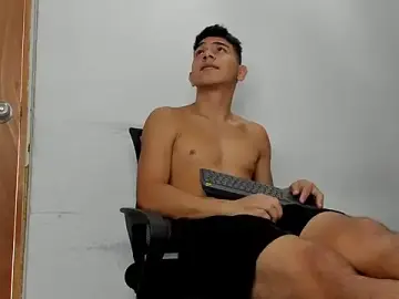 Stripchat Live Sex of andrew_rose_