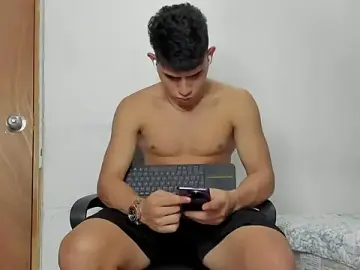 Stripchat Sex Chat of andrew_rose_