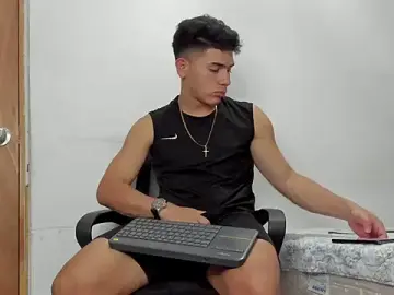 Stripchat Private Sex Chat of andrew_rose_
