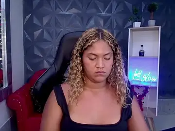 Stripchat Sex Cam of Cristal_War