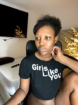 Stripchat Live Sex of Manlykellya_