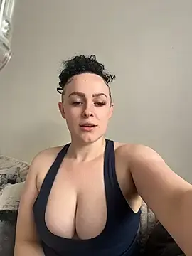 Stripchat Adult Webcams of riri_bstvx