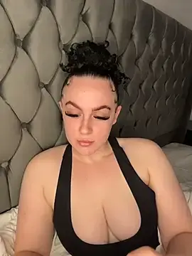Stripchat Adult Webcam of riri_bstvx