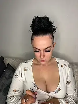 Stripchat Free Live Porn of riri_bstvx