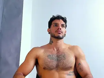 Stripchat Adult Webcam of JuanBlade