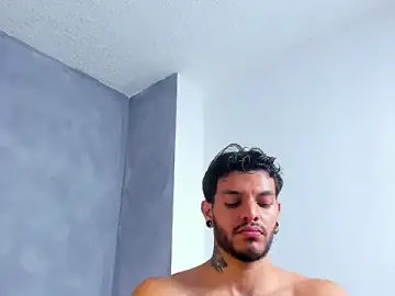Stripchat Live Sex Cam of JuanBlade