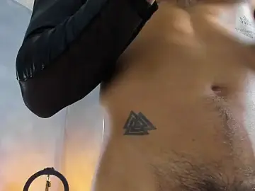 Stripchat Live Sex Cam of JuanBlade