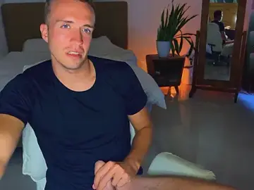 Stripchat Best live sex cam show of tommy_cumfinger