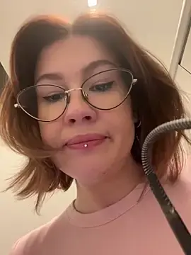 Stripchat Adult Webcam of RinaCat