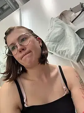 Stripchat Live Sex Cam of RinaCat