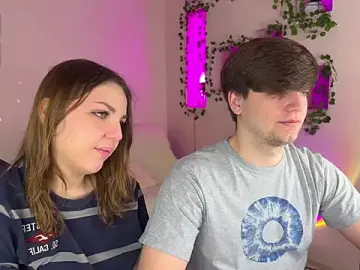 Stripchat Live Sex Cam of RobertAndLinela