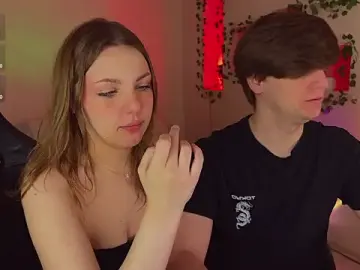 Stripchat Watch Live Sex Cams of RobertAndLinela