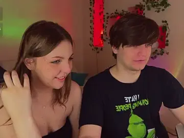 Stripchat Free Porn Cam of RobertAndLinela