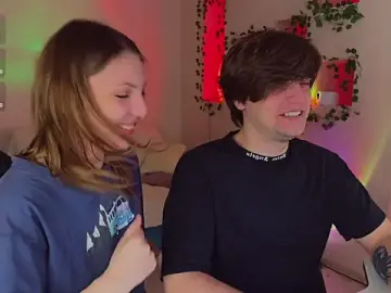 Stripchat Live Sex Cam of RobertAndLinela