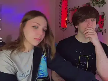 Stripchat Free Porn Cam of RobertAndLinela