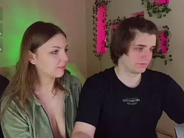 Stripchat Watch Live Sex Cams of RobertAndLinela