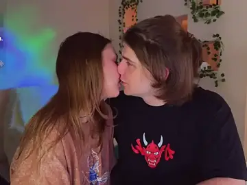 Stripchat Live Sex Cam of RobertAndLinela