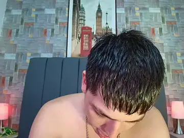 Stripchat Free Live Porn of aaron_antonella_mds