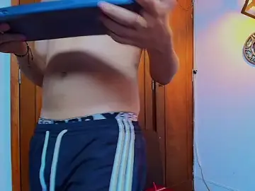 Stripchat Adult Video Chat of aaron_antonella_mds