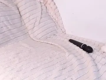 Stripchat Live Sex Cam of bellaa_love_