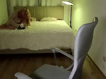 Stripchat Live Porn of EllsaJean_