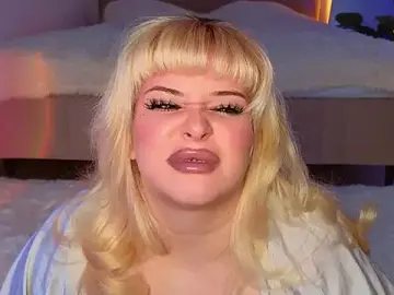 Stripchat Sex Cam of EllsaJean_