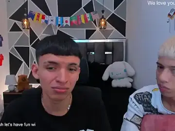 Stripchat Live Sex Cam of Juan_Nd_Steven