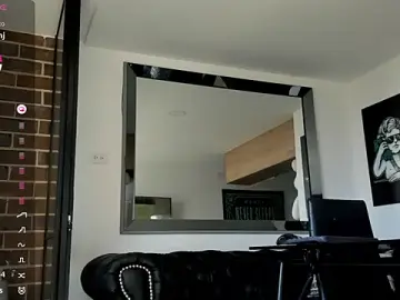 Stripchat Best Webcam of pretur_cruba1