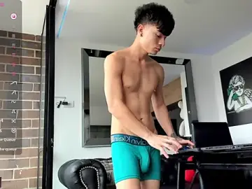 Stripchat Adult Webcam of pretur_cruba1