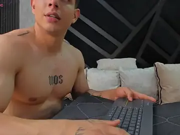 Stripchat Live Sex of Johan_Williams_07