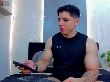 Stripchat Live Sex of Johan_Williams_07