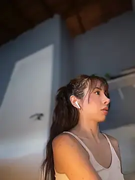 Stripchat Live Sex of lauravasquez