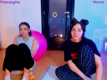 Stripchat Best live sex cam show of 1Munique