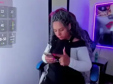 Stripchat Adult Video Chat of Charis_21