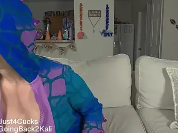 Stripchat Live Sex Cam of boomboomr00m