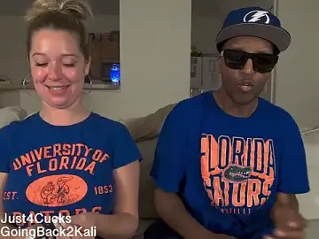 Stripchat Sex Cam of boomboomr00m