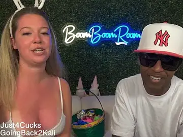 Stripchat Sex Cam of boomboomr00m