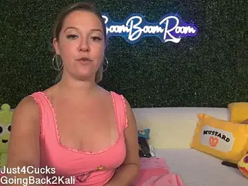 Stripchat Live Sex of boomboomr00m