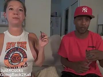 Stripchat Live Sex of boomboomr00m