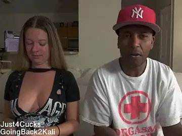 Stripchat Live Sex of boomboomr00m