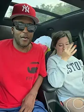 Stripchat Free Porn Cam of boomboomr00m